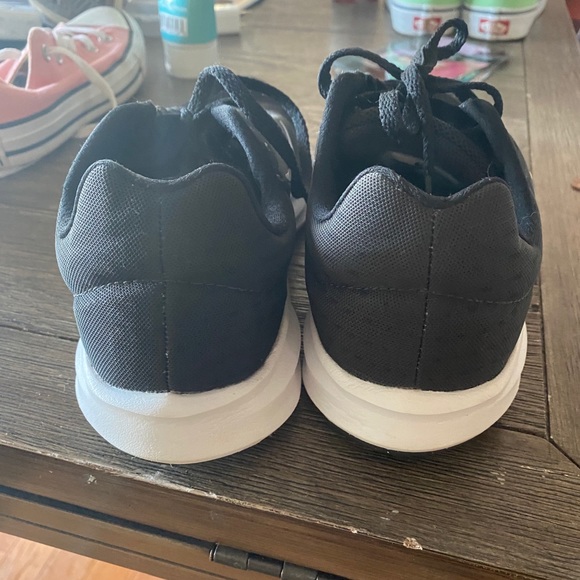 Nike Running Shoes. NWOT - Picture 3 of 6